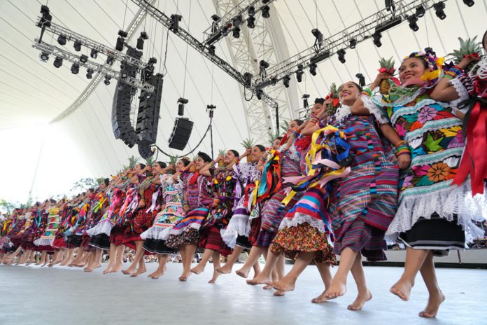 Guelaguetza (1)